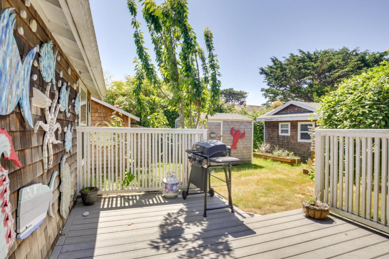 Coastal Lincoln City Home With Spacious Deck! Exterior photo